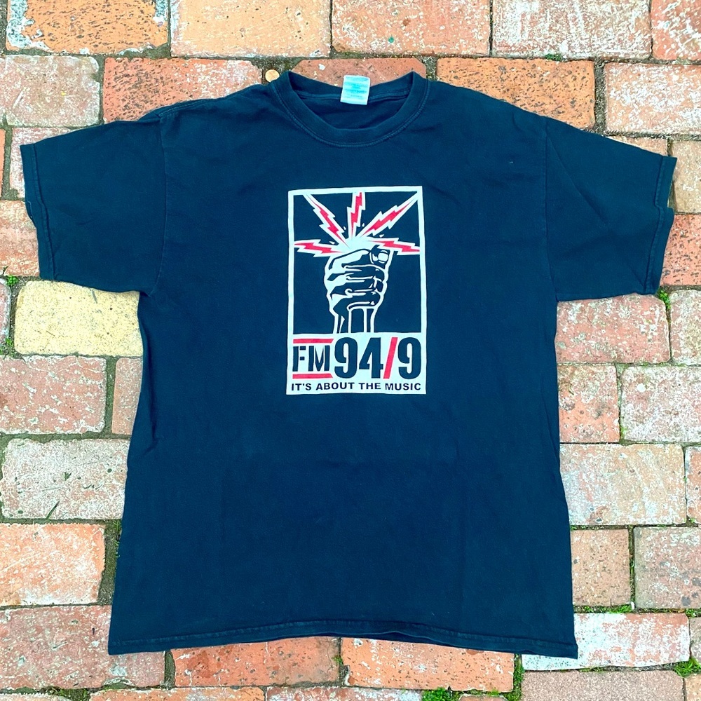 FM 94.9 It's about the music San Diego Radio Station Tshirt size large